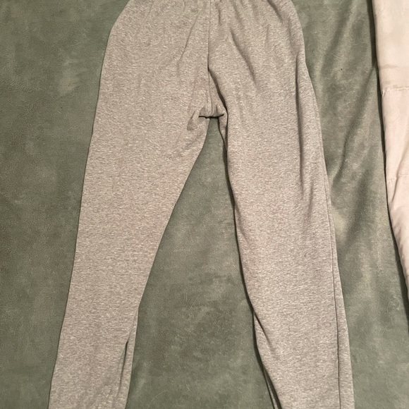 Nike joggers - Picture 2 of 2